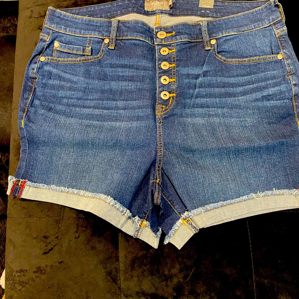Plus Size Women’s High Rise Shorts